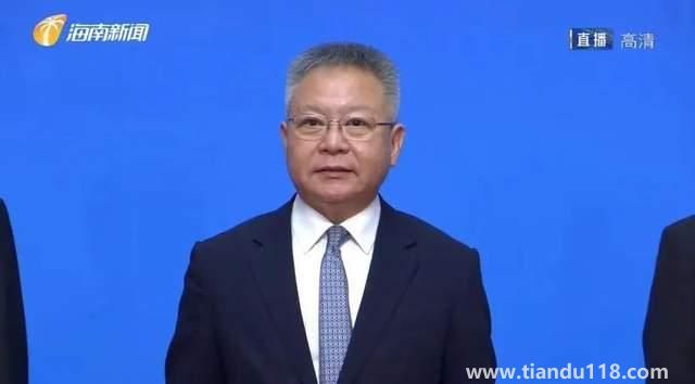 醫(yī)學博士出身的他當選海南省委書記 醫(yī)生出身 曾在上海、教育部工作(圖2)