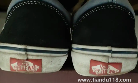 鞋子磨損能看出身體情況嗎(正常人是鞋子內(nèi)側(cè)磨損嗎)(圖1) 鞋子磨損能看出身體情況嗎1