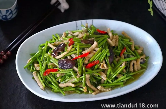 蘆蒿焯水還是直接炒(蘆蒿的常見(jiàn)吃法匯總)(圖2) 蘆蒿焯水還是直接炒2