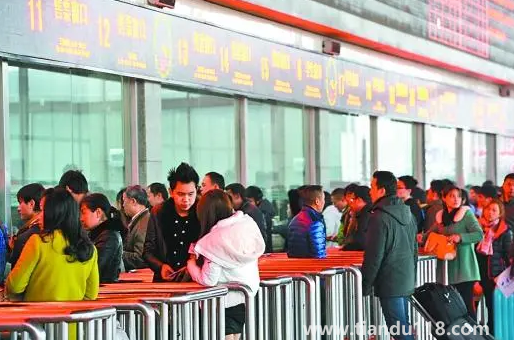 2022年國(guó)慶節(jié)高鐵火車票什么時(shí)候開(kāi)售(國(guó)慶節(jié)坐高鐵火車怎么防護(hù))(圖2) 2022年國(guó)慶節(jié)高鐵火車票什么時(shí)候開(kāi)售2