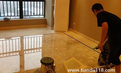 開荒保潔瓷磚用什么擦(開荒保潔需要幾個小時)(圖2) 開荒保潔瓷磚用什么擦2