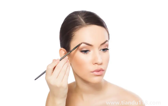 激光洗眉一般需要多少錢（激光洗眉會留下疤痕嗎）