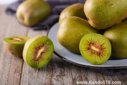 獼猴桃早上吃好還是晚上吃好1