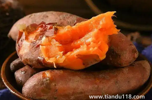 空氣炸鍋烤紅薯怎么烤出油(空氣炸鍋烤紅薯的做法)(圖2) 空氣炸鍋烤紅薯怎么烤出油2