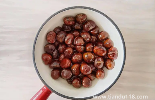 烤箱烤板栗很干怎么辦（烤箱烤板栗溫度和時間）