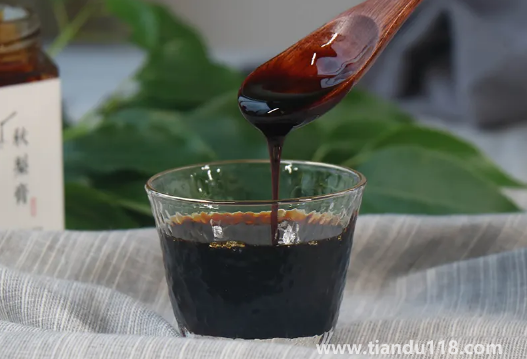 秋梨膏可以用鐵鍋熬嗎（秋梨膏可以天天喝嗎）