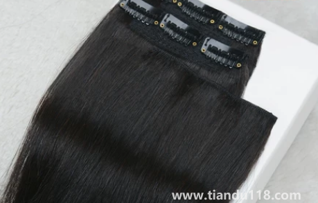 女生短發(fā)用假發(fā)片買(mǎi)一片式的還是三片式的好（女生短發(fā)用假發(fā)片好嗎）