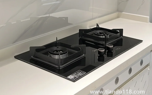 燃?xì)庠钍且贿呉粋€電池嗎1