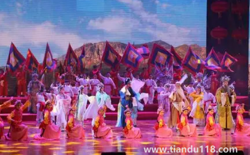 2023春節(jié)聯(lián)歡晚會(huì)對外售票嗎（春節(jié)聯(lián)歡晚會(huì)里面的觀眾都什么人）